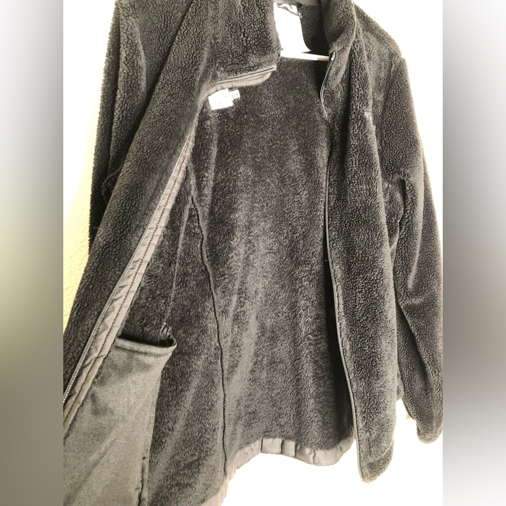 The North Face Womens Osito Jacket— TNF Black— Medium - Picture 4 of 8